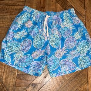 Chubbies 5.5” swim trunks. Size L.